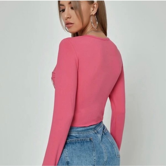 SHEIN Asymmetrical Hem Butterfly Top 💕 - Picture 3 of 4